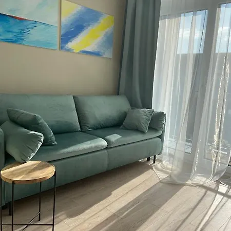 Lehome Airport Apartment