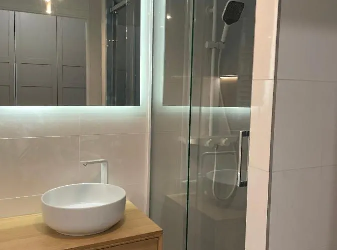 Lehome Airport Apartment *