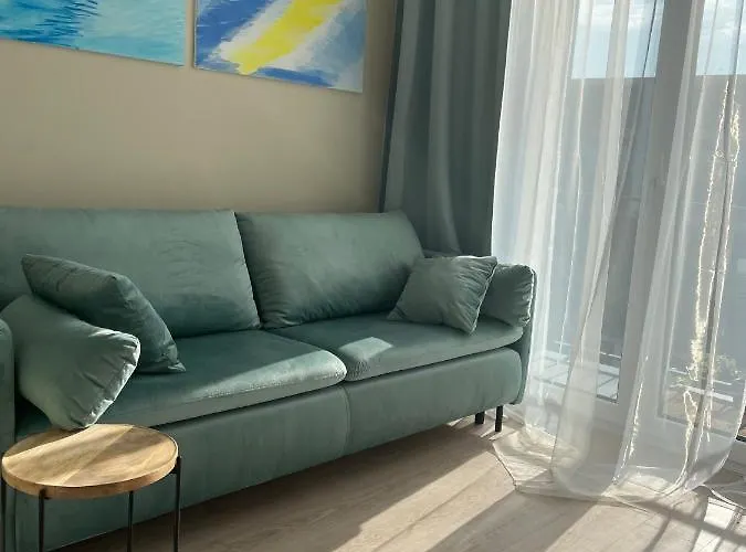 Lehome Airport Apartment